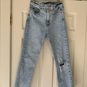 GAP - High Rise Destructed Cigarette Jean